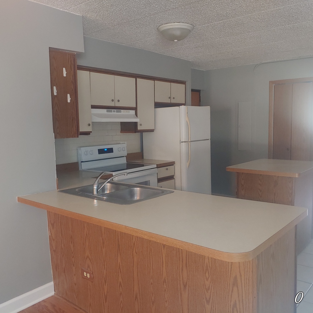 708 N Briar Hill Lane 2 Property Photo 11