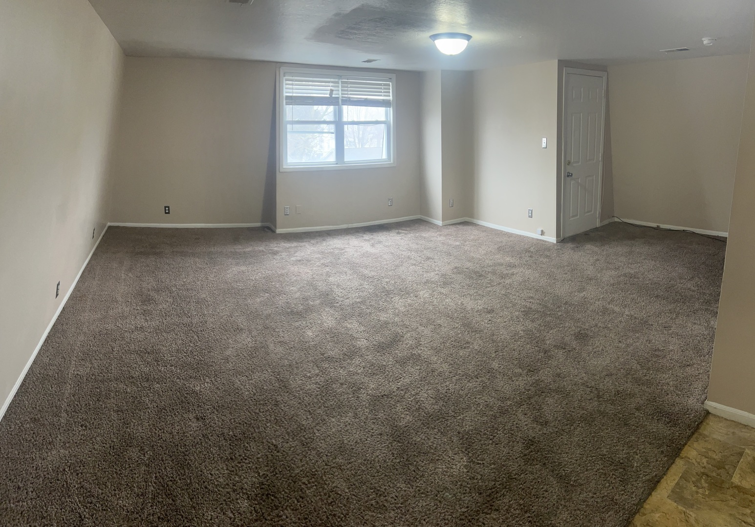 273 S 3rd Avenue Property Photo 10