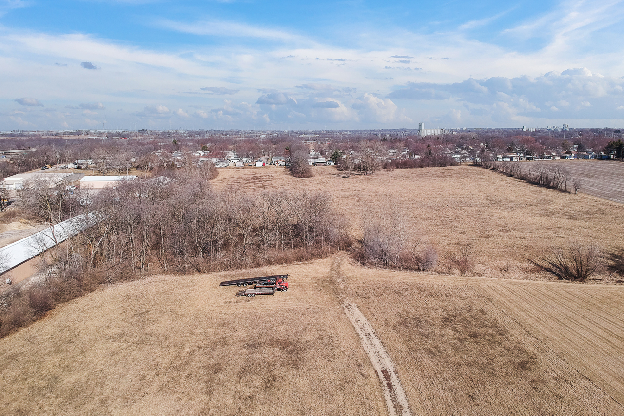 1723 Six Points Road Property Photo 2