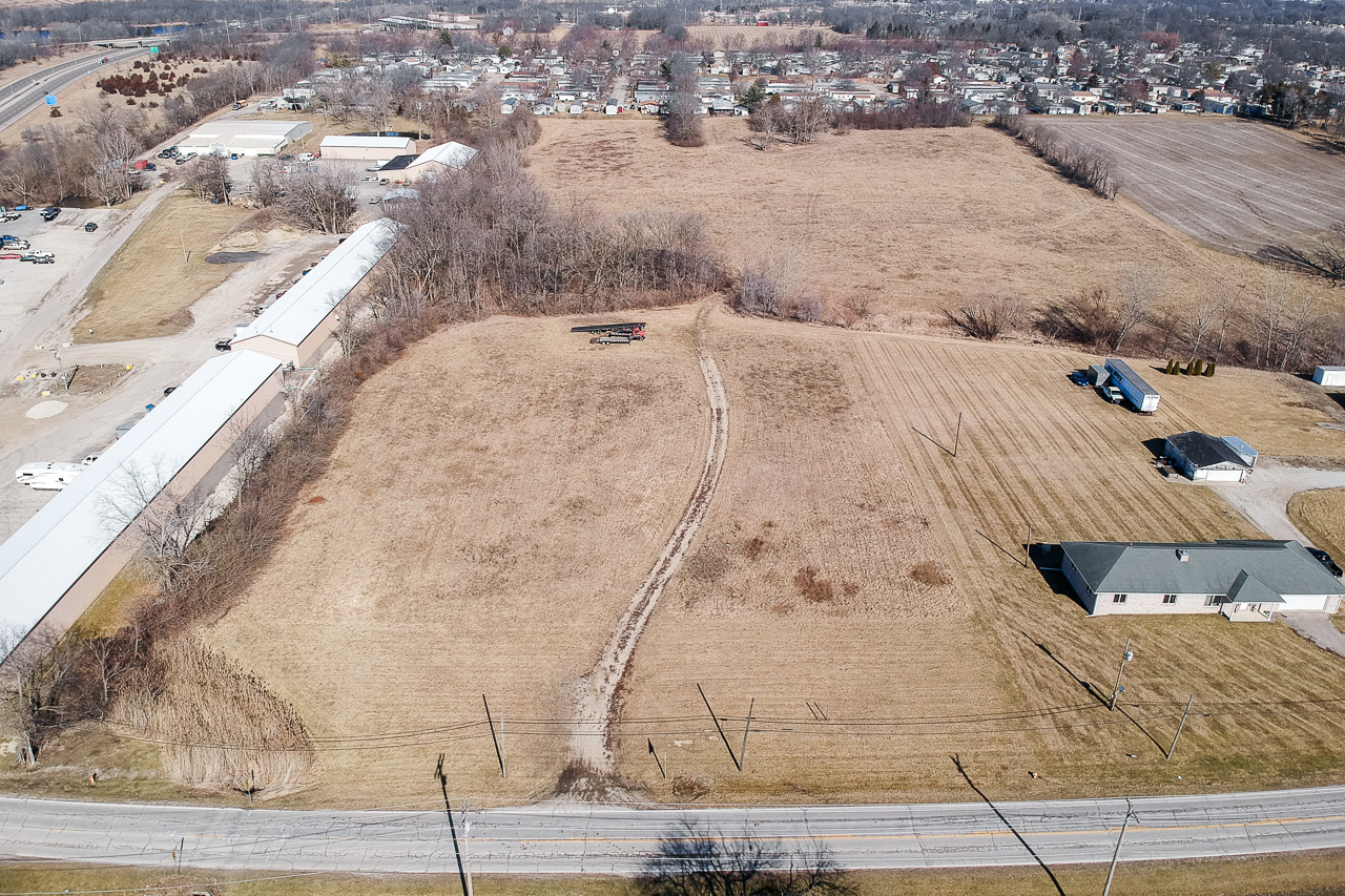 1723 Six Points Road Property Photo 4
