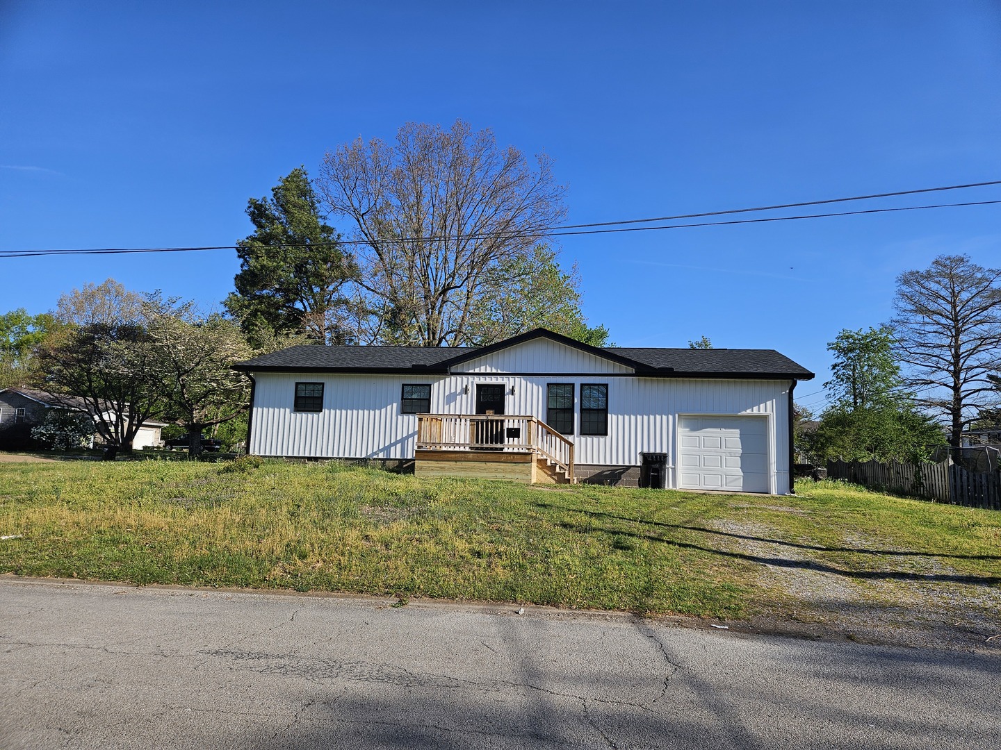 203 Dorris Drive Property Photo 1