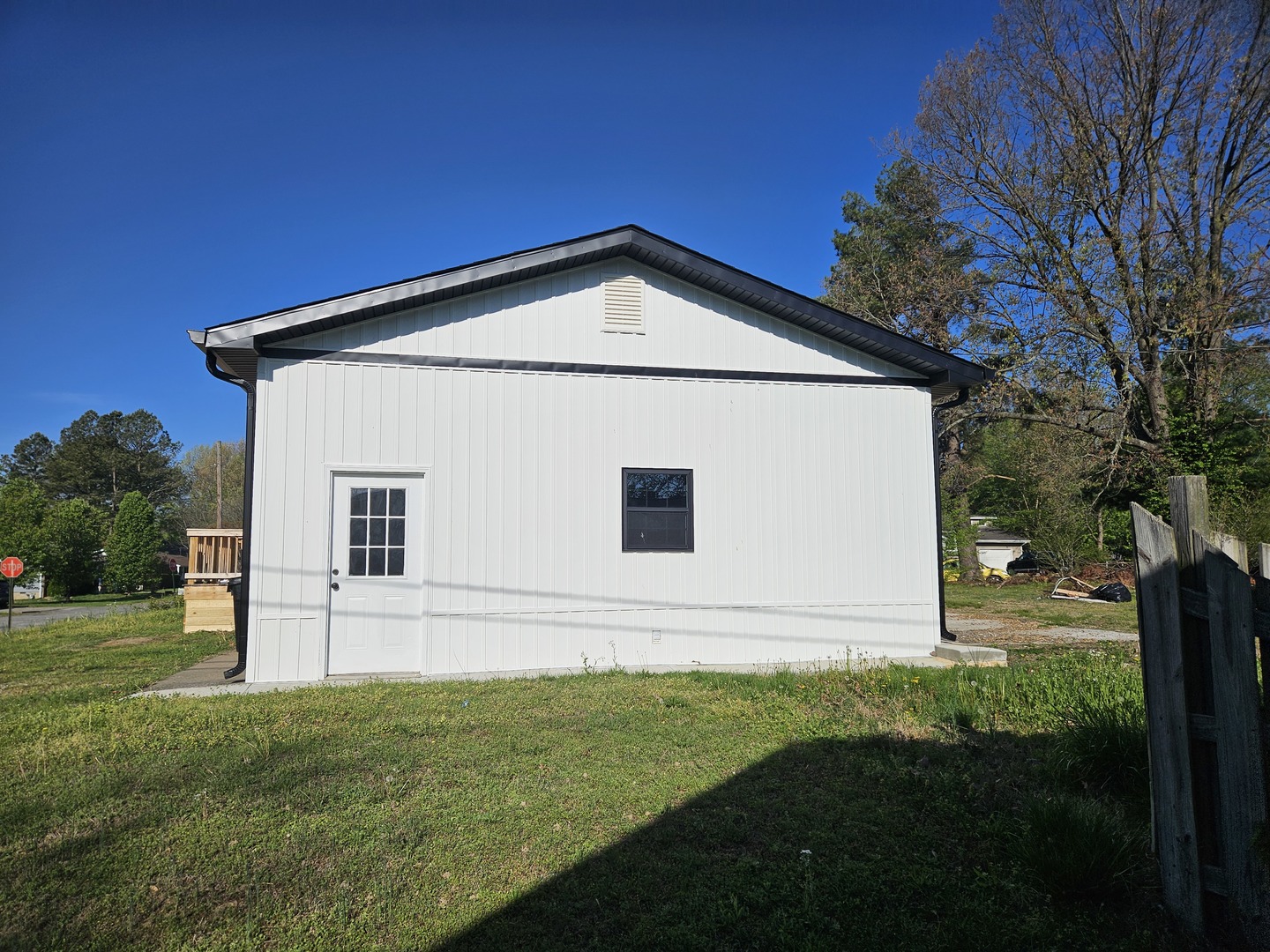 203 Dorris Drive Property Photo 3