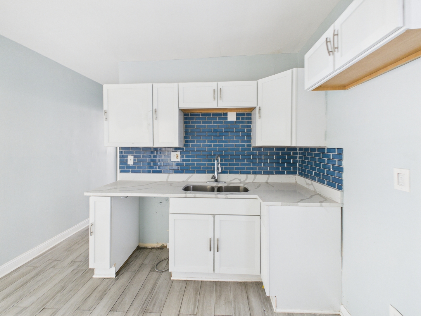 7122 S Champlain Avenue Property Photo 11