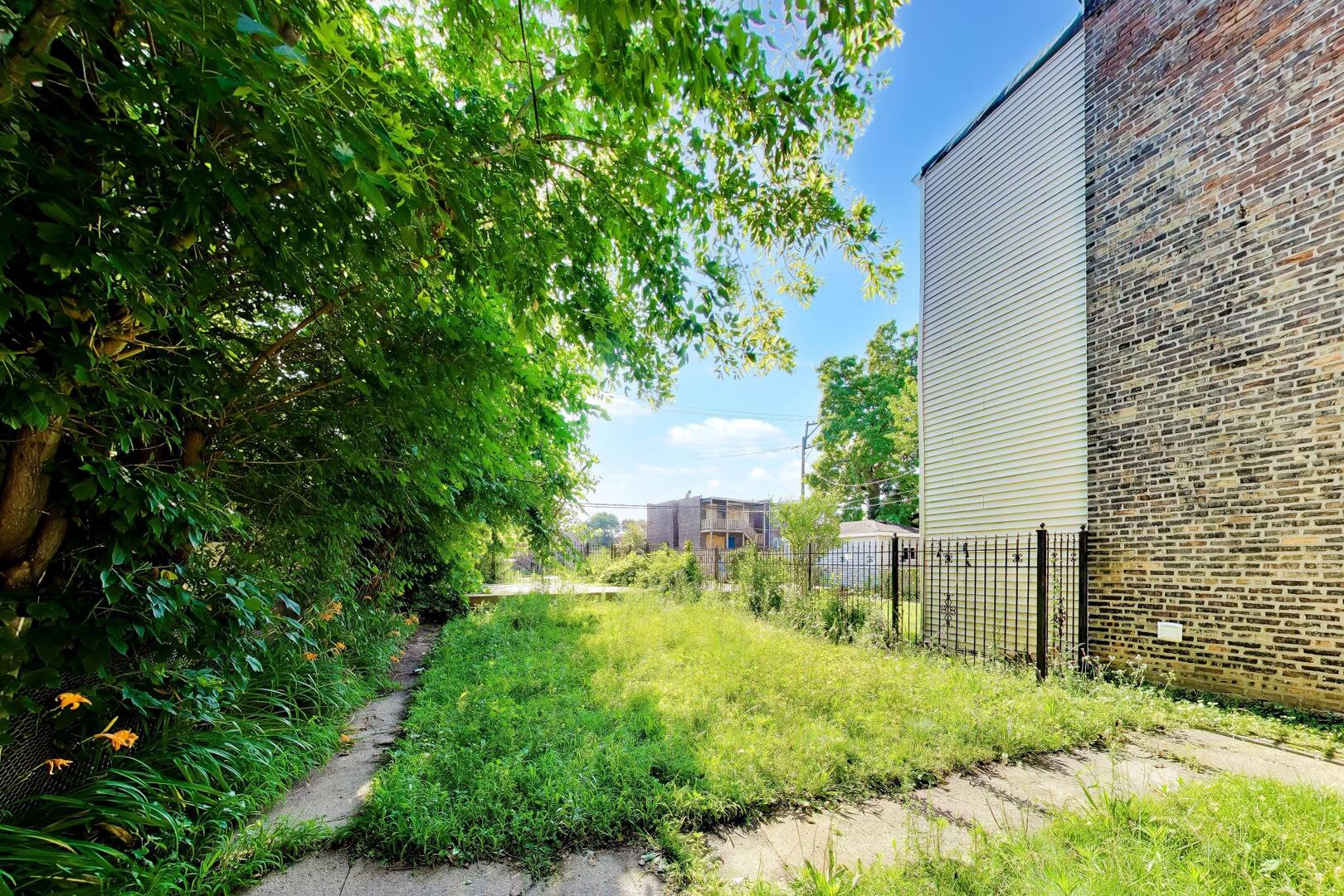 7041 S Eberhart Avenue Property Photo 15