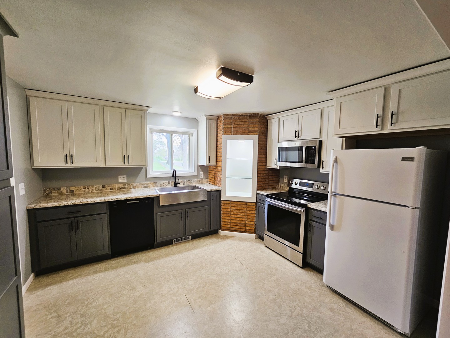 700 Magnolia Avenue Property Photo 8
