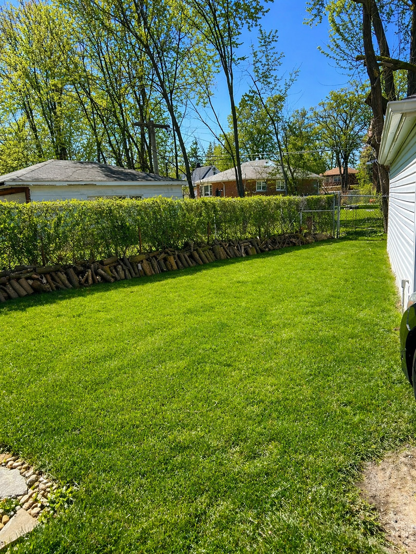14622 Wabash Avenue Property Photo 9