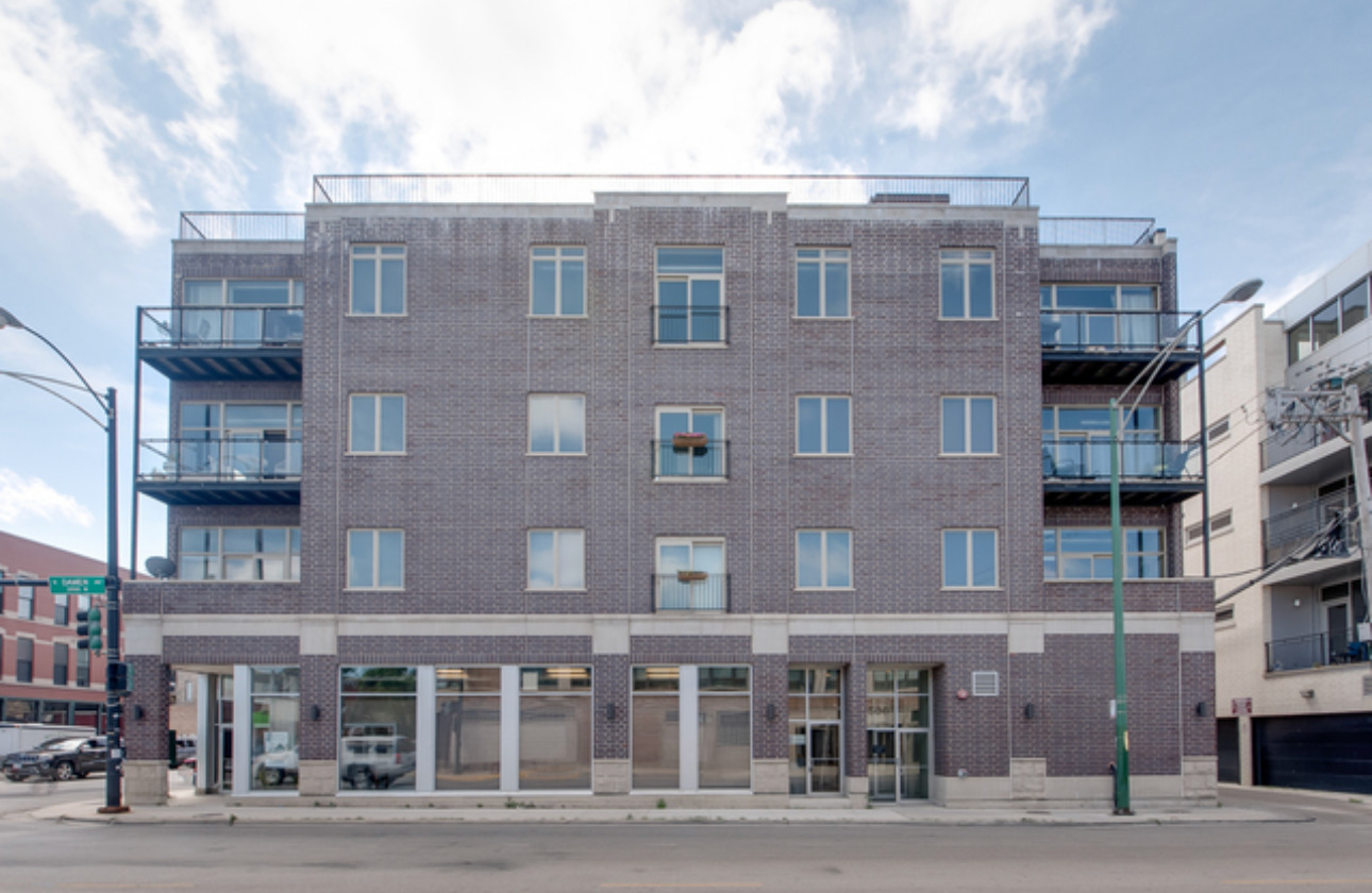 500 N DAMEN Avenue 307 Property Photo 1