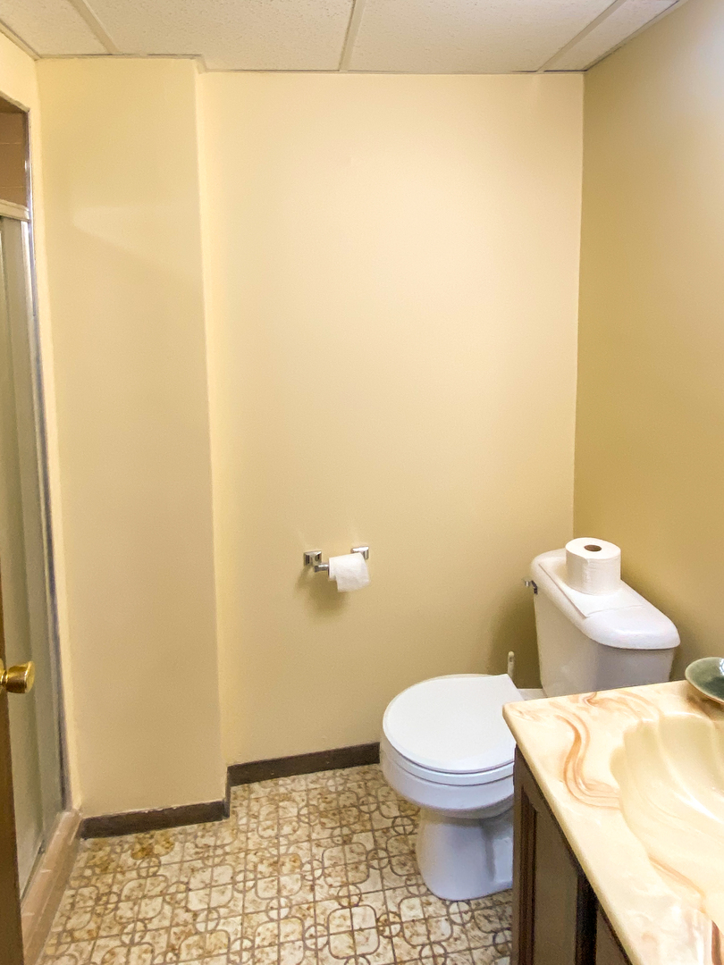 433 South Boulevard Property Photo 12