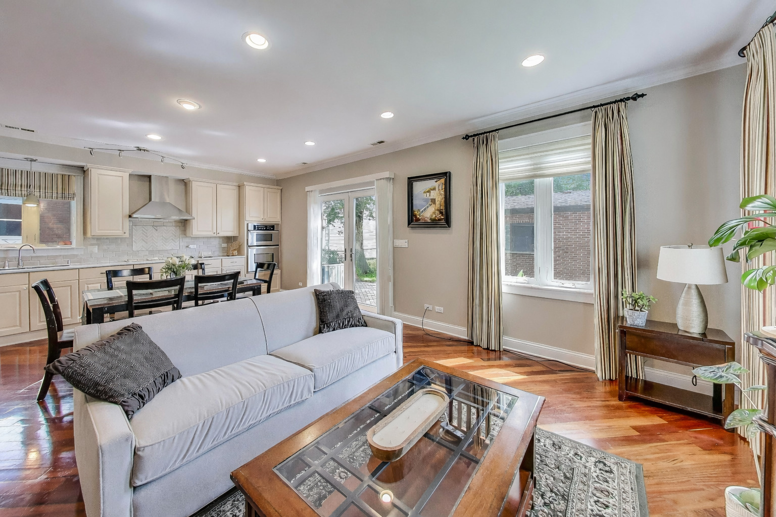 3472 W North Shore Avenue Property Photo 11