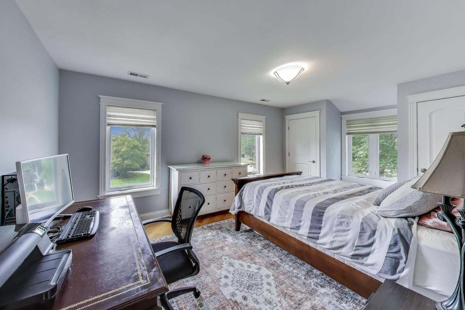 3472 W North Shore Avenue Property Photo 16