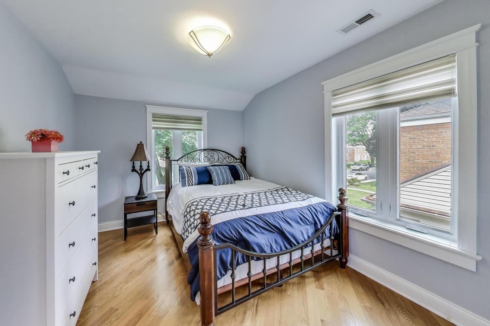 3472 W North Shore Avenue Property Photo 17