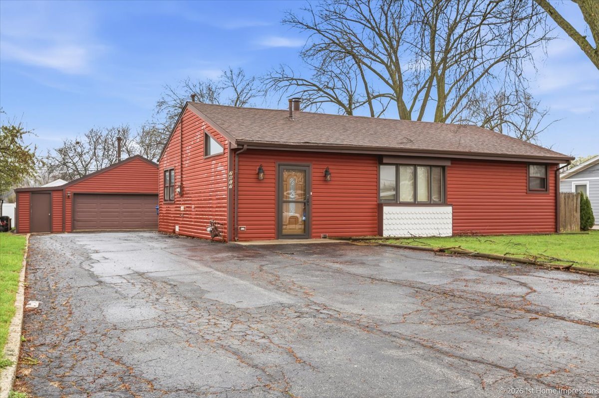 7817 W 98th Place Property Photo 1