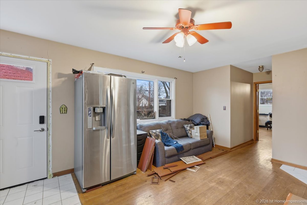 7817 W 98th Place Property Photo 8