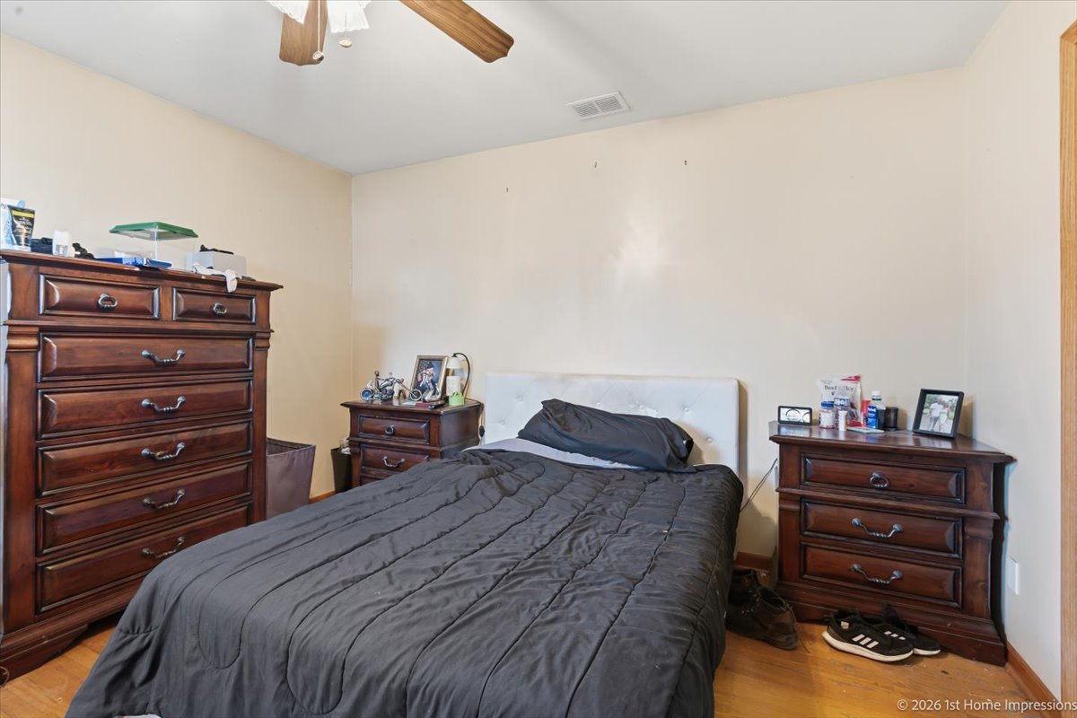 7817 W 98th Place Property Photo 11