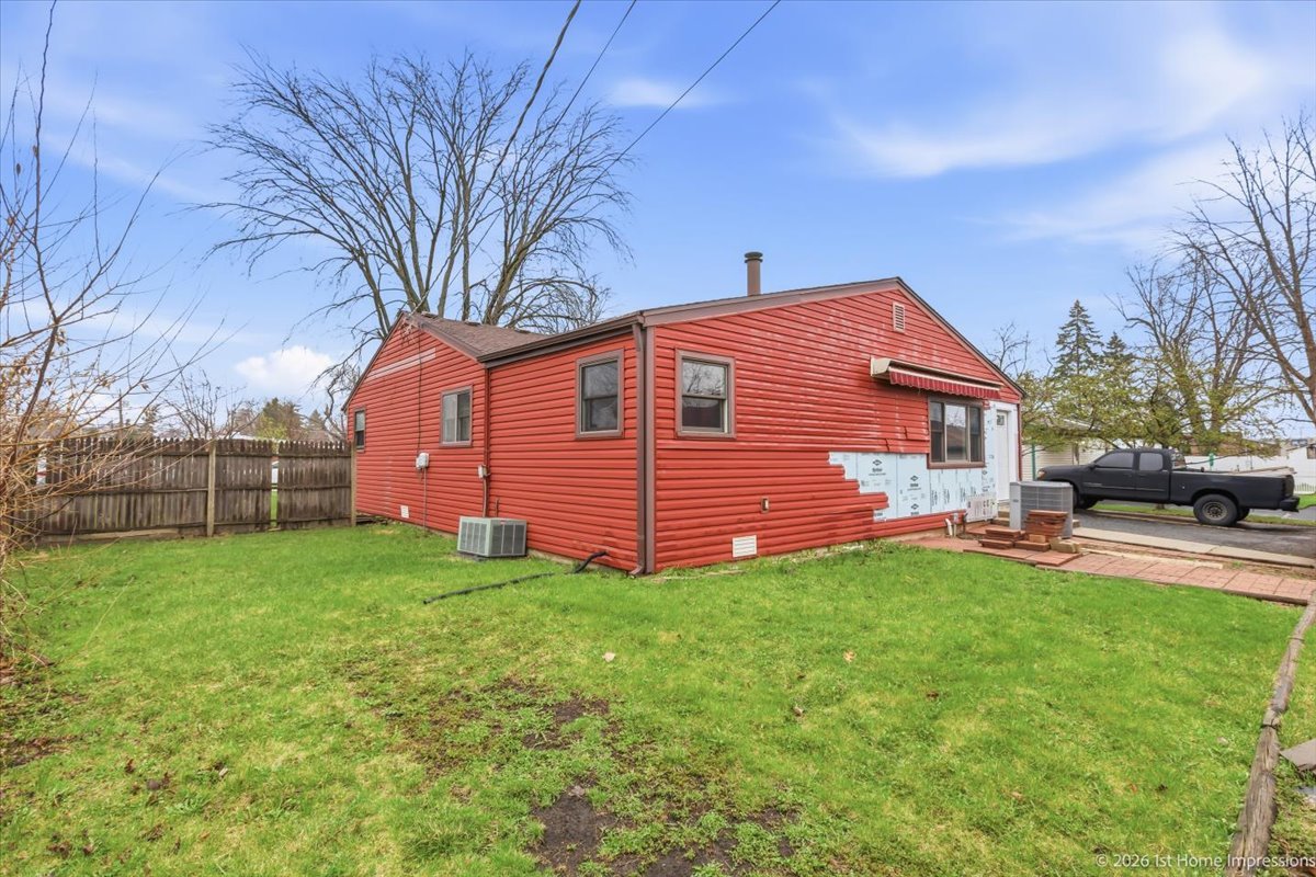 7817 W 98th Place Property Photo 16