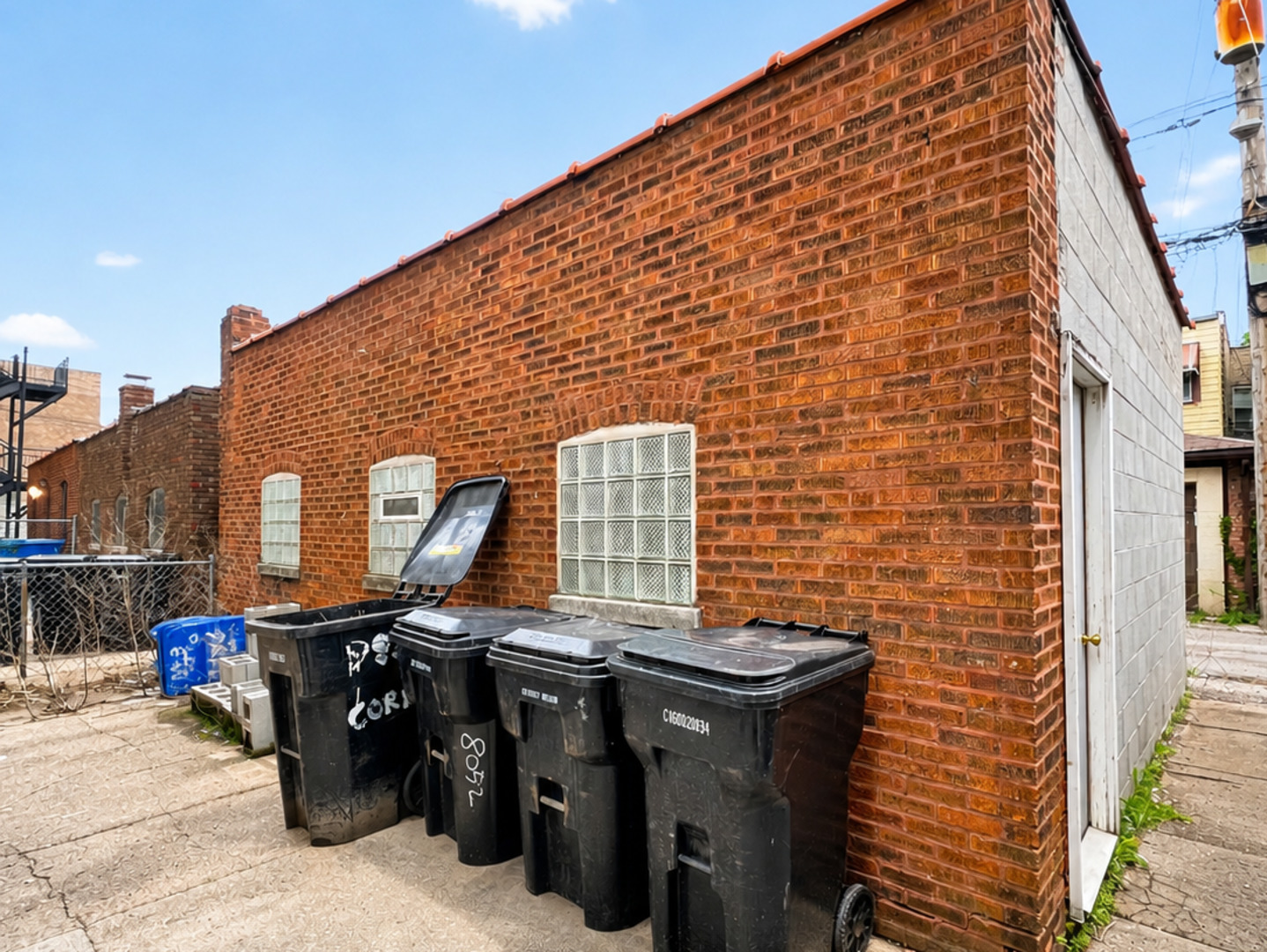 7823 S Cornell Avenue Property Photo 4