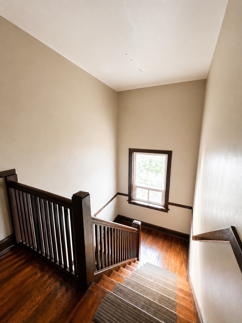 7823 S Cornell Avenue Property Photo 5