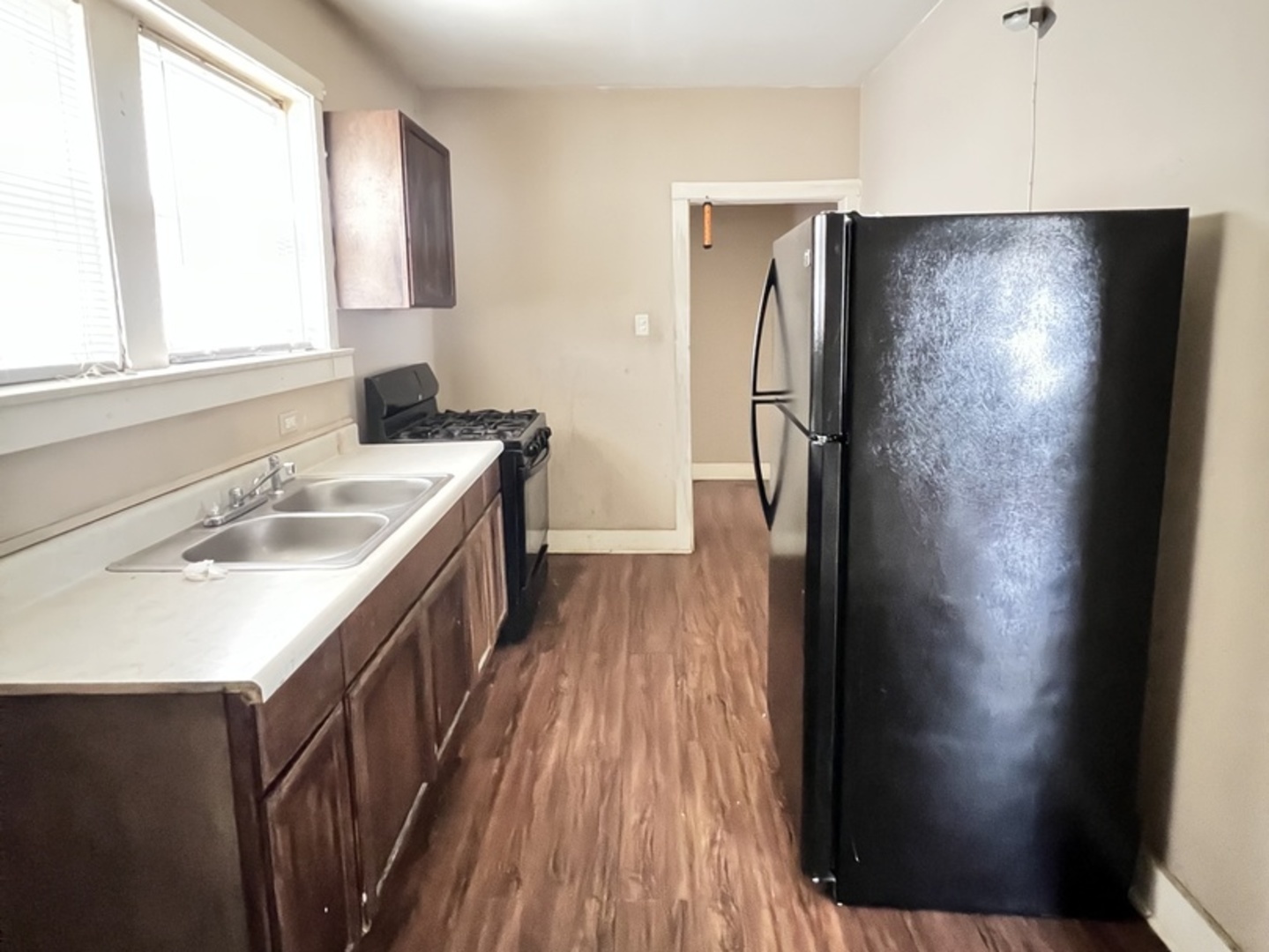 7823 S Cornell Avenue Property Photo 12