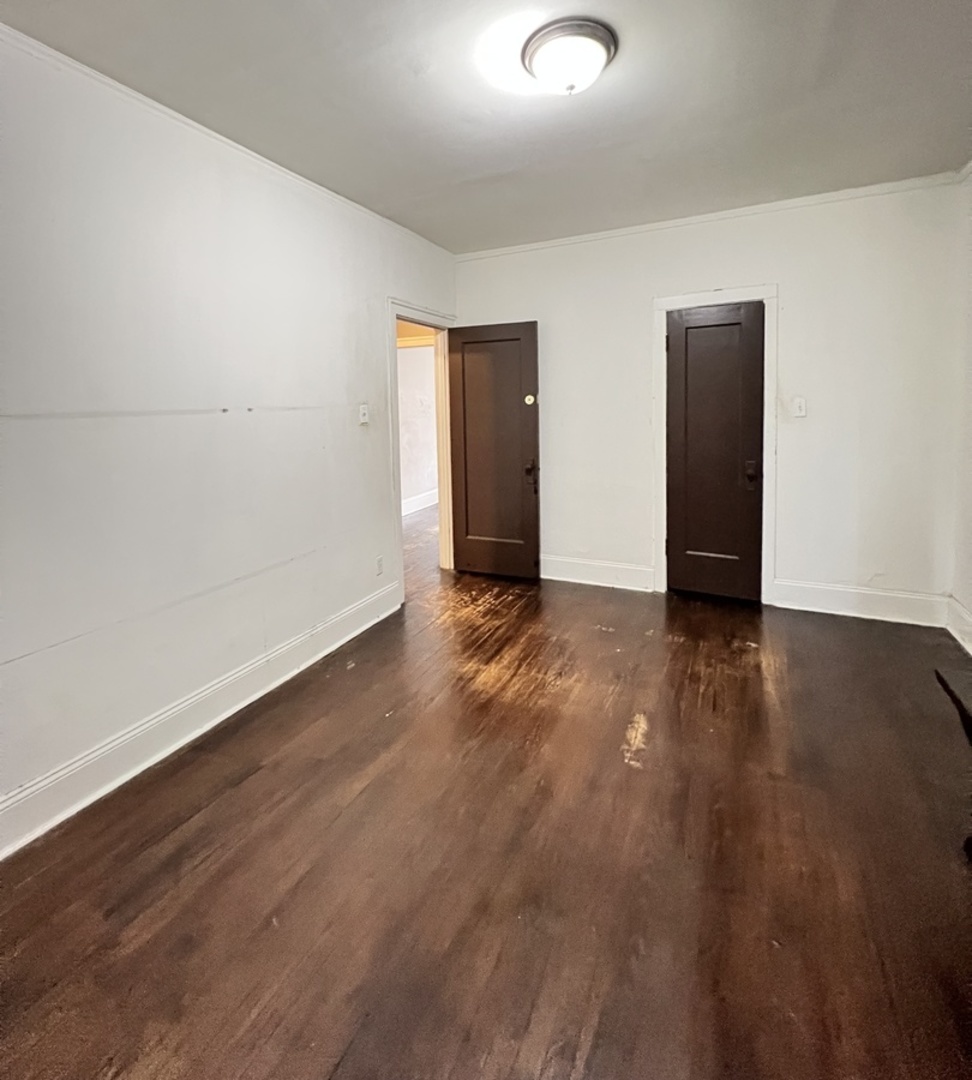 7823 S Cornell Avenue Property Photo 38