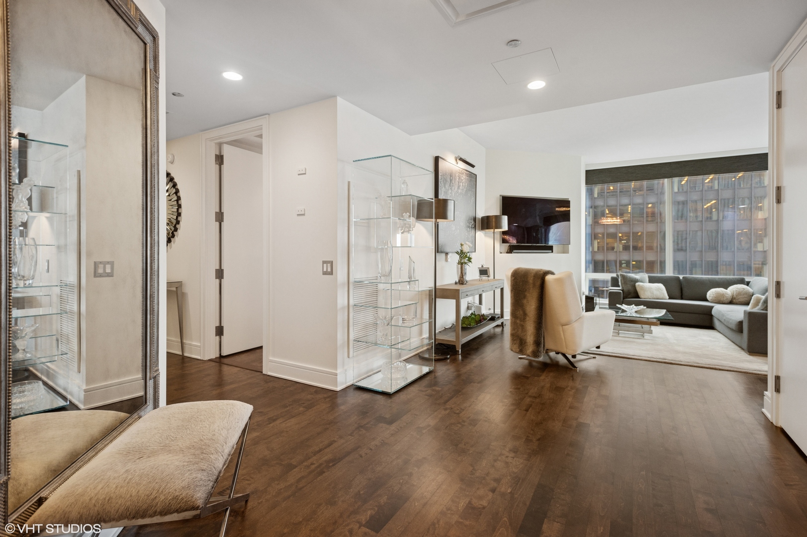 401 N Wabash Avenue 44f Property Photo 3