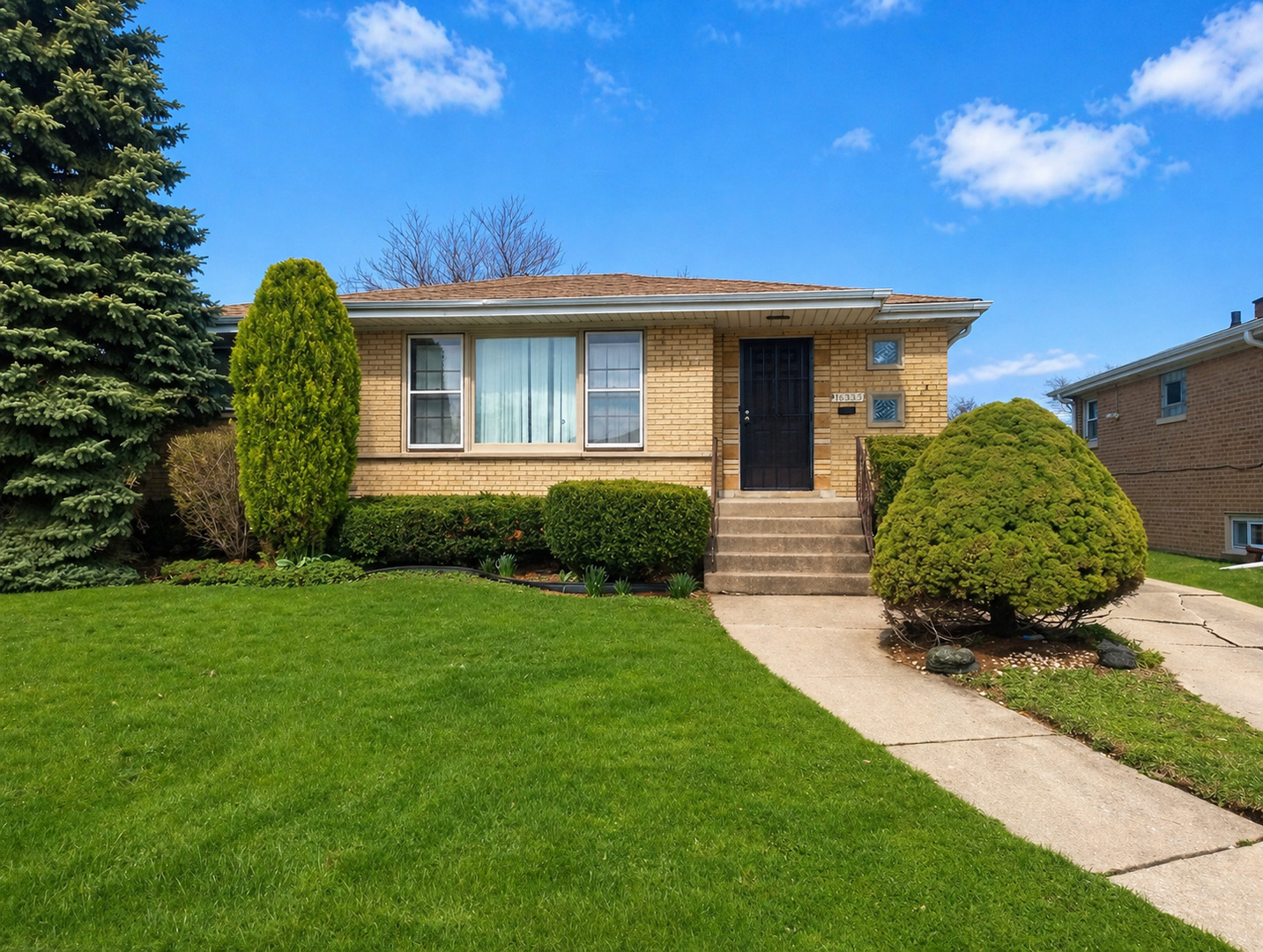 16353 Drexel Avenue Property Photo 1