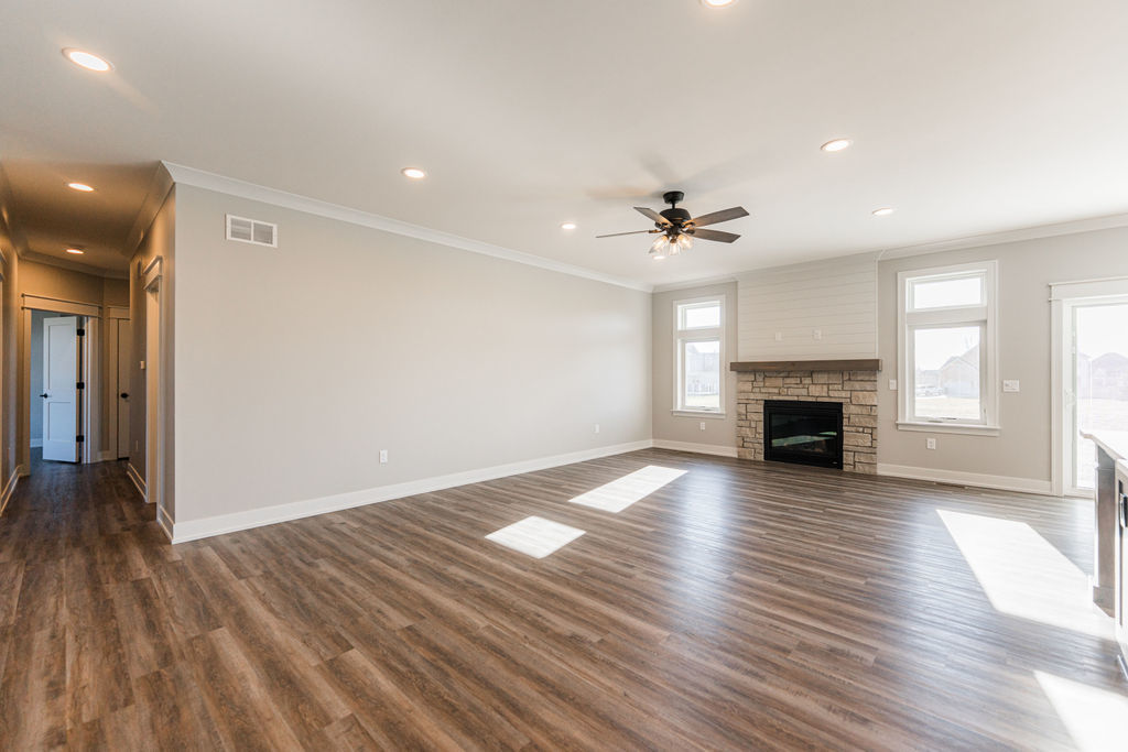 12626 Ellen Drive Property Photo 4