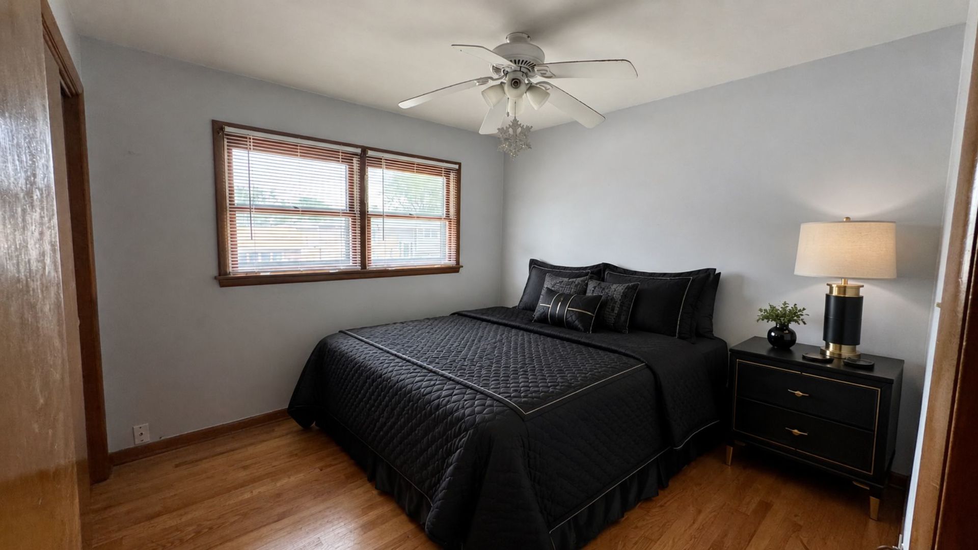 539 E 169th Street Property Photo 15