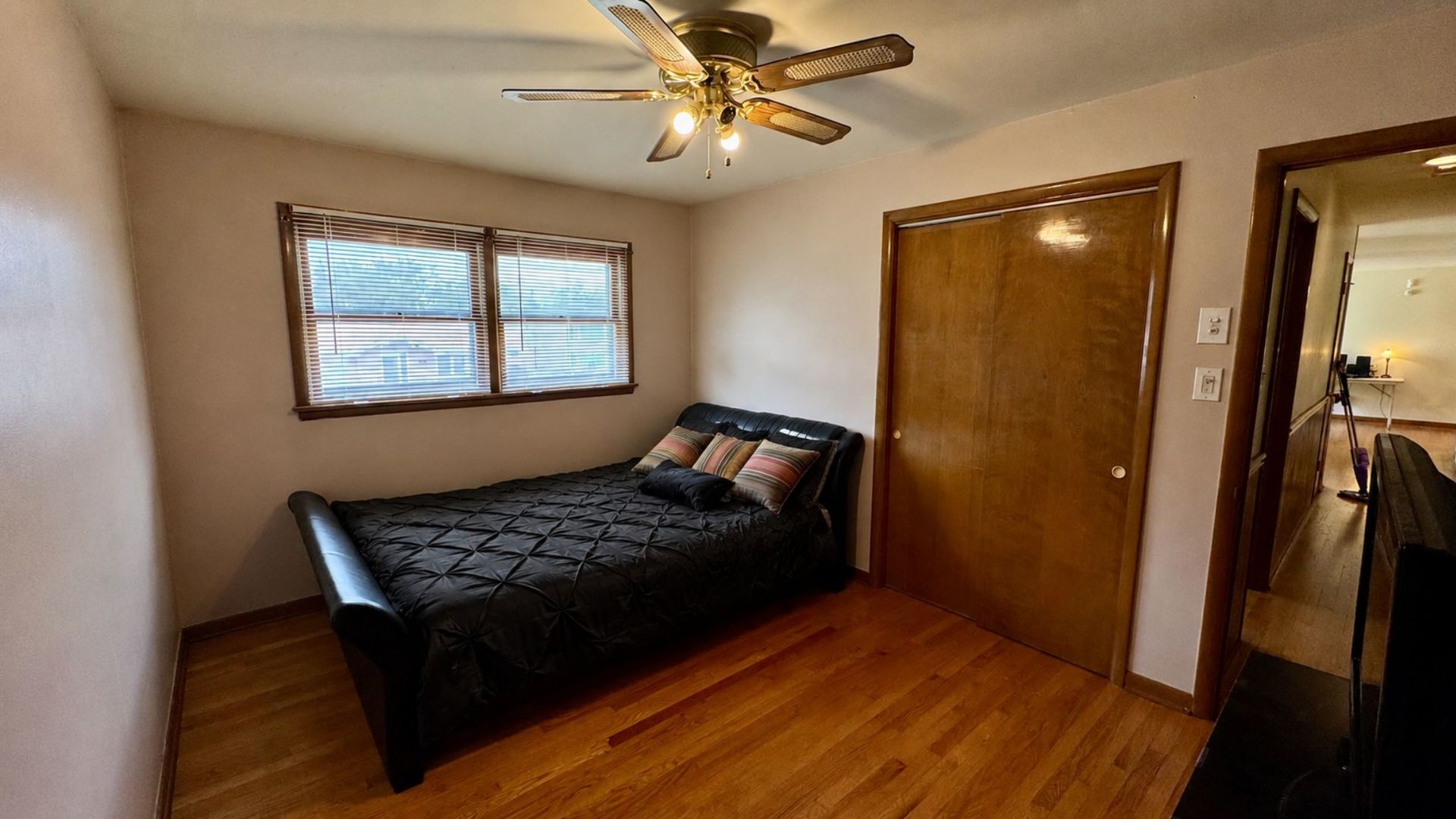 539 E 169th Street Property Photo 16