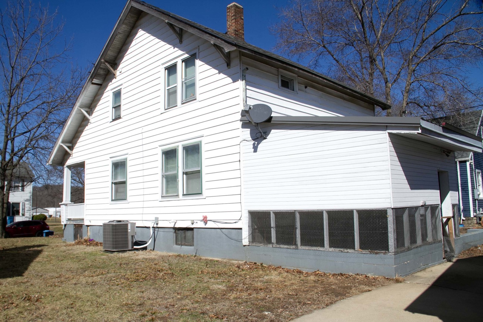 207 Poplar Street Property Photo 2