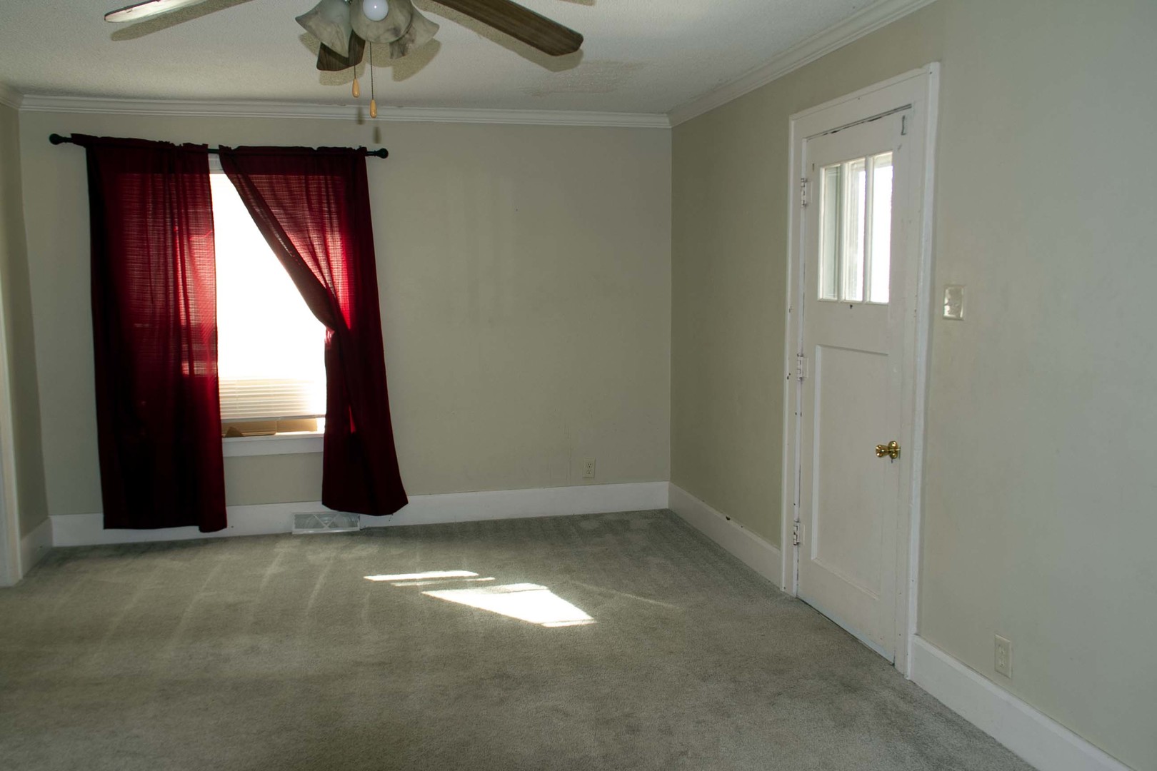 207 Poplar Street Property Photo 4