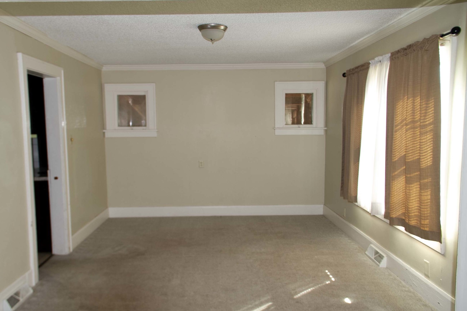 207 Poplar Street Property Photo 6