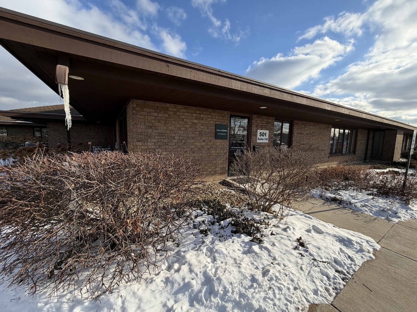 501-517 Thornhill Drive E Property Photo 6