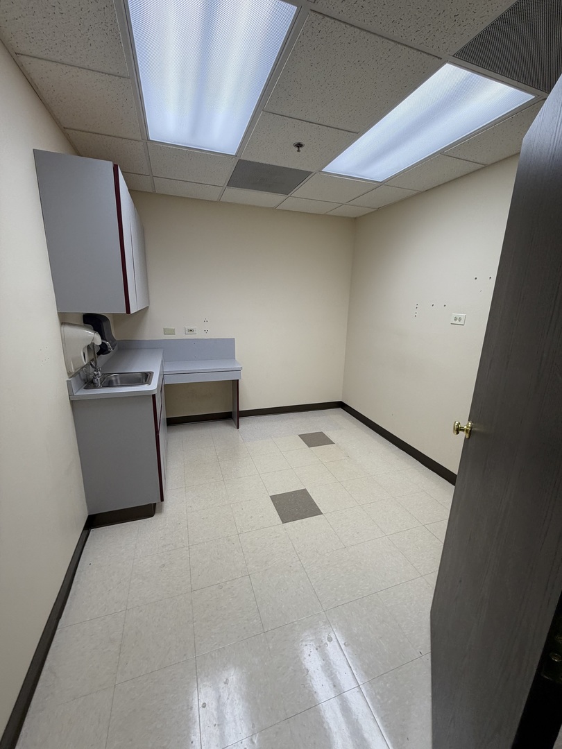 501-517 Thornhill Drive E Property Photo 17
