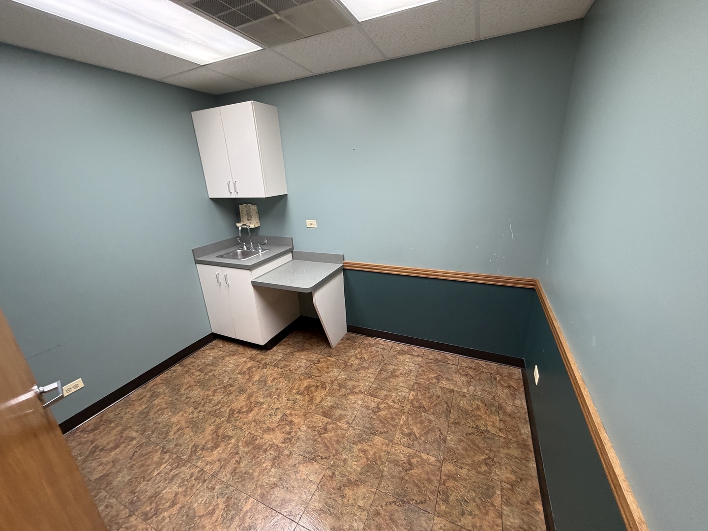 501-517 Thornhill Drive E Property Photo 37