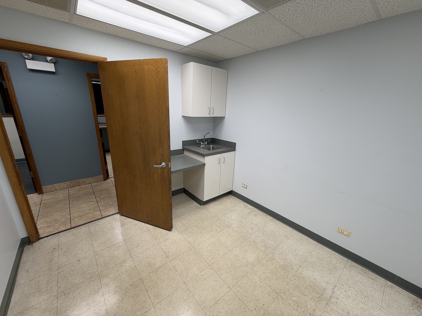 501-517 Thornhill Drive E Property Photo 38
