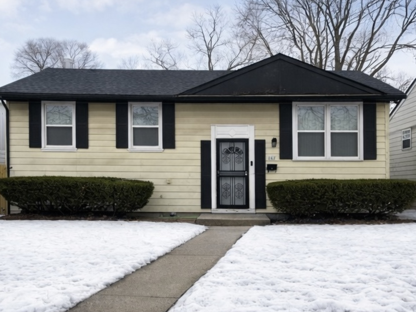 267 Chappel Avenue Property Photo 2
