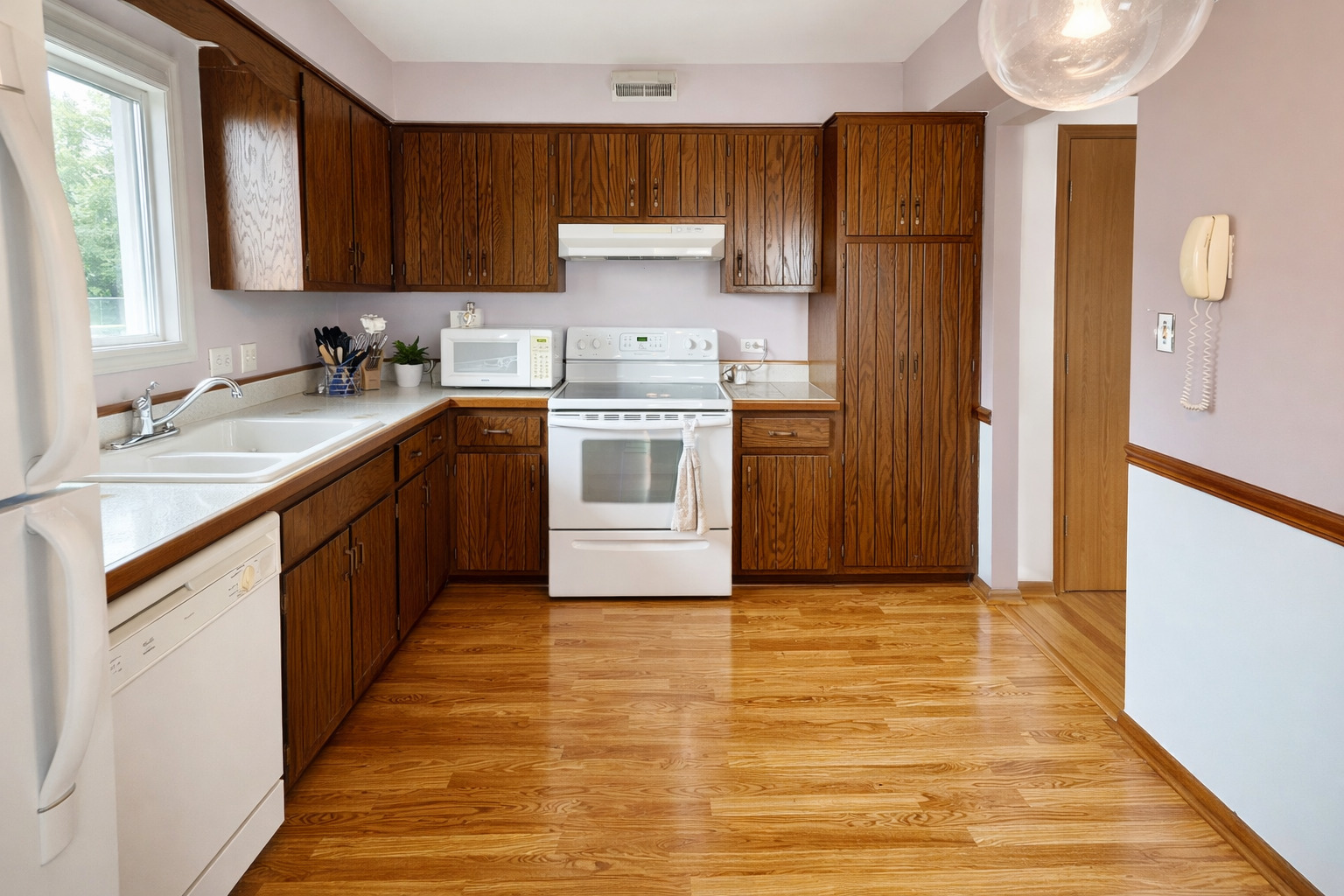 7925 Paxton Avenue 3b Property Photo 5