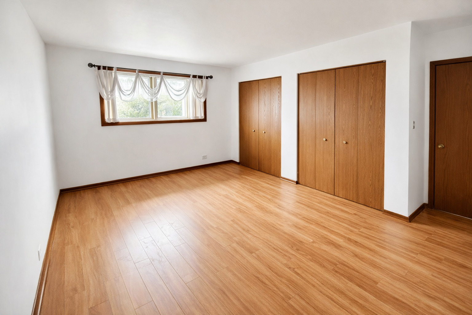 7925 Paxton Avenue 3b Property Photo 9