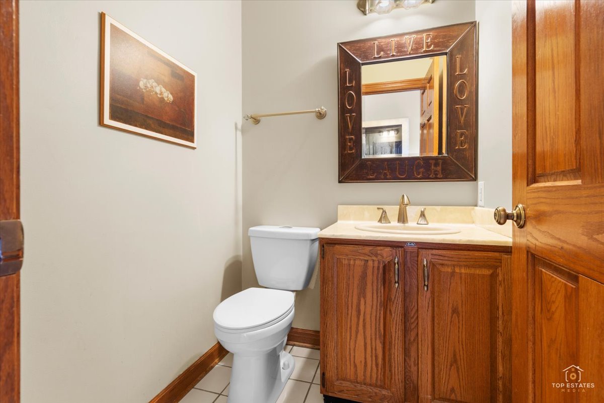 601 Ridgelawn Trail Property Photo 20