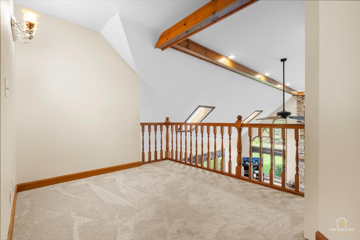601 Ridgelawn Trail Property Photo 22