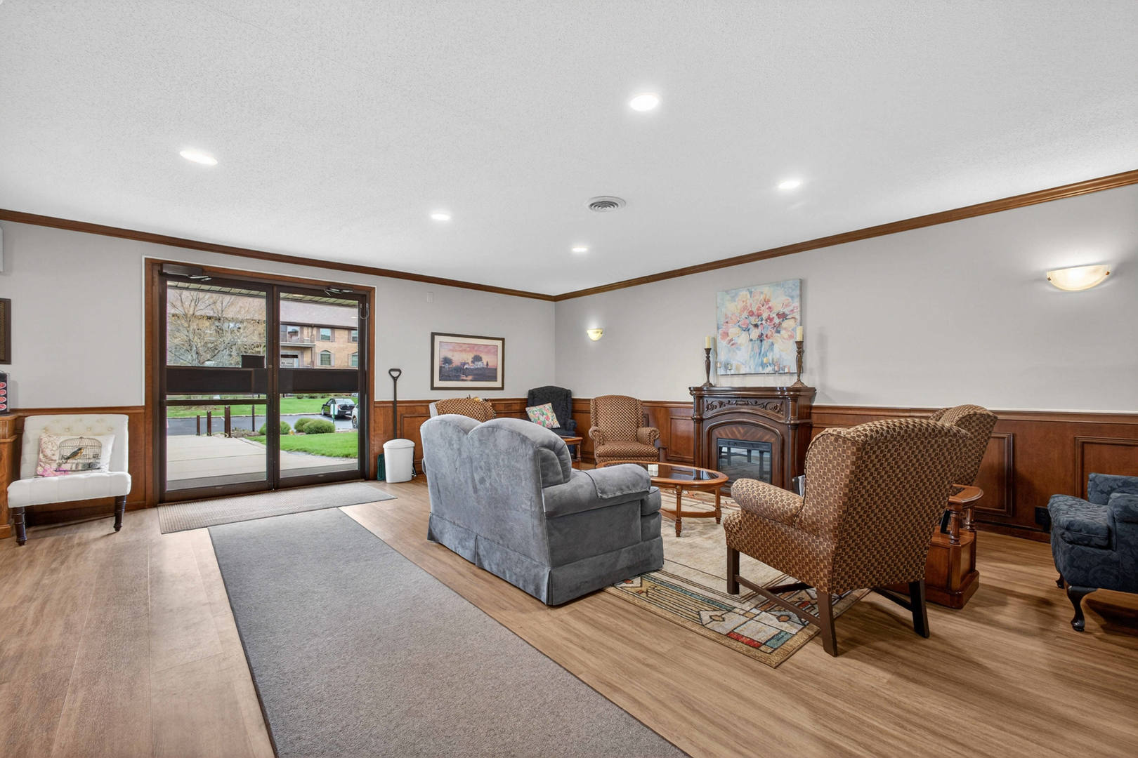 1360 Kimberly Ridge Road 209 Property Photo 3