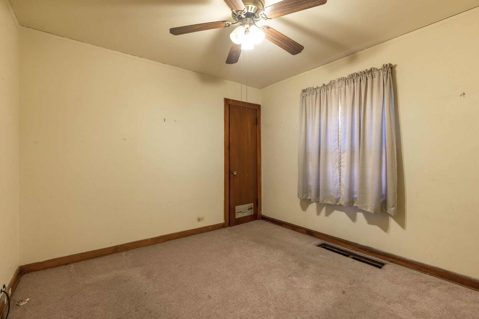10535 S Peoria Street Property Photo 2