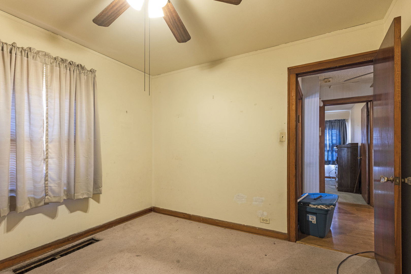 10535 S Peoria Street Property Photo 3