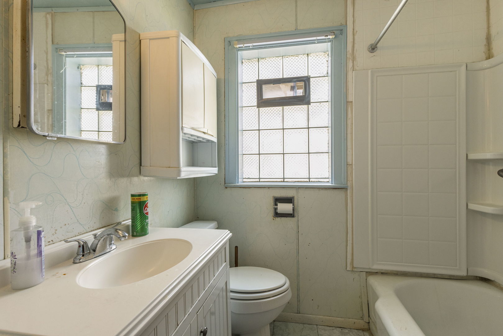 10535 S Peoria Street Property Photo 4