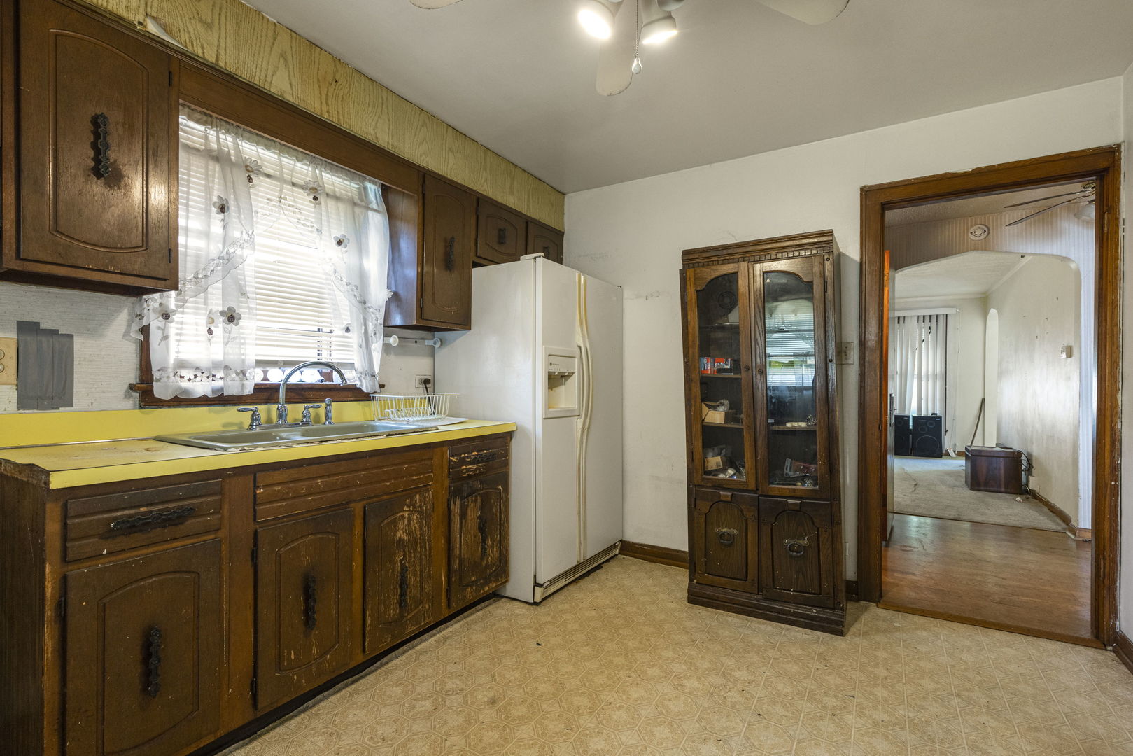 10535 S Peoria Street Property Photo 8