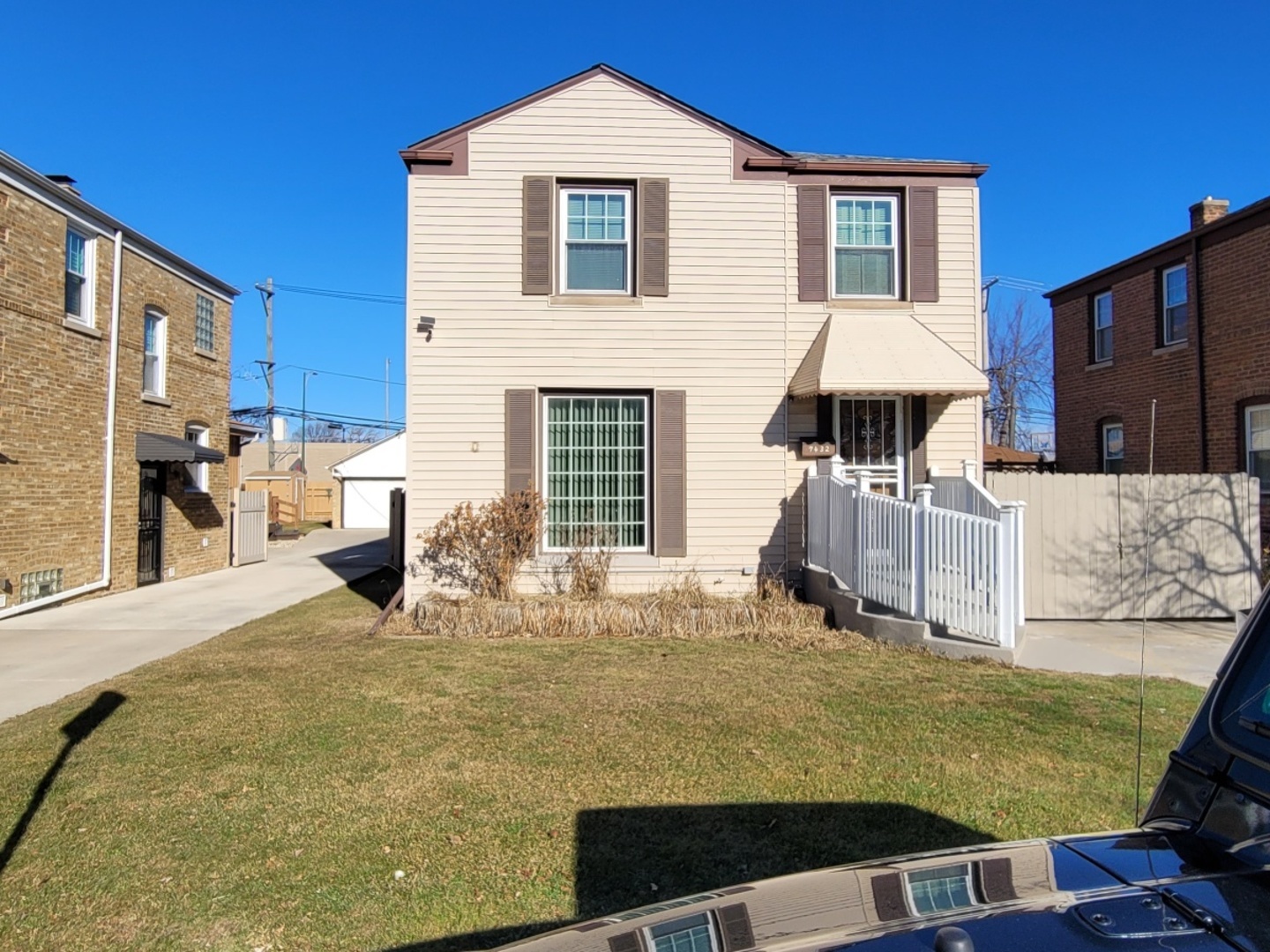 7432 W Gregory Street Property Photo 1