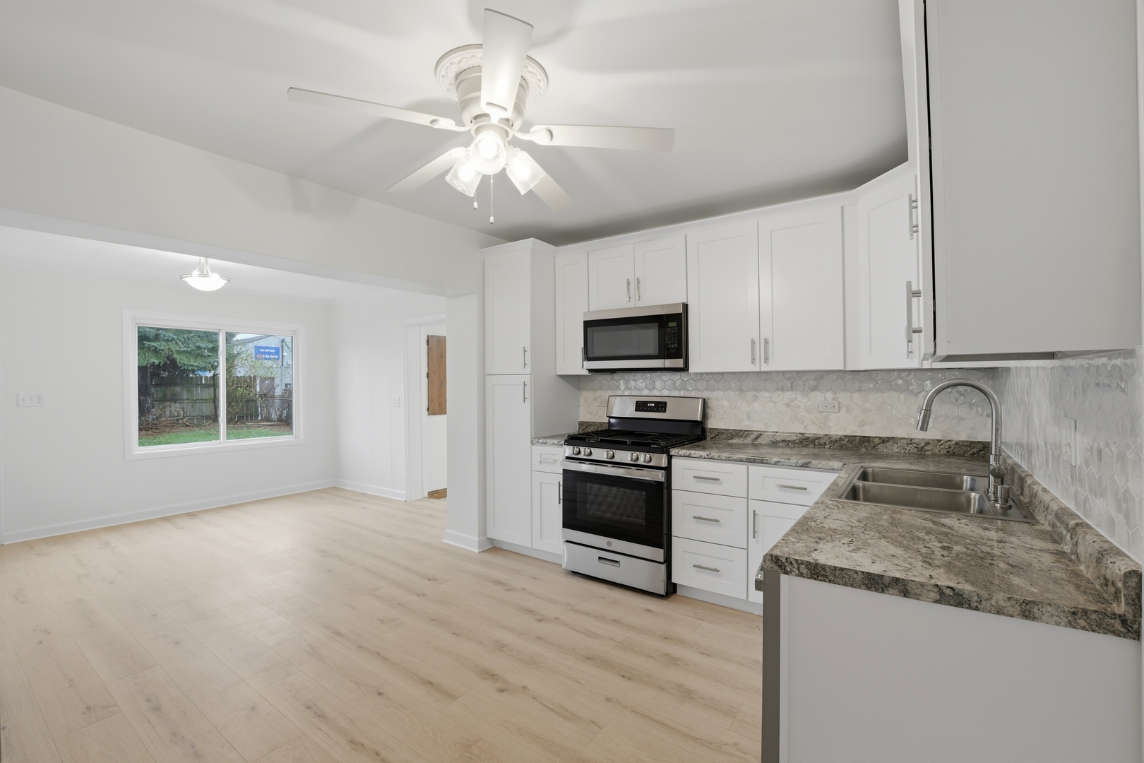 4438 Wesley Terrace Property Photo 5