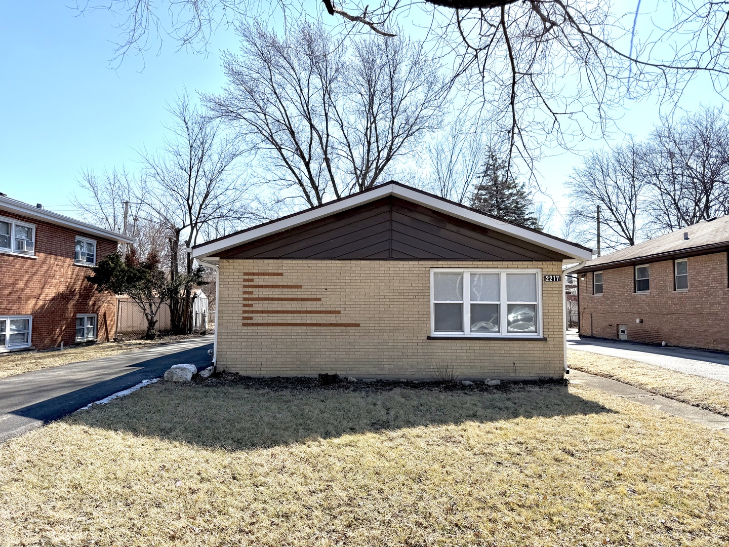 2217 W 156th Place Property Photo 4
