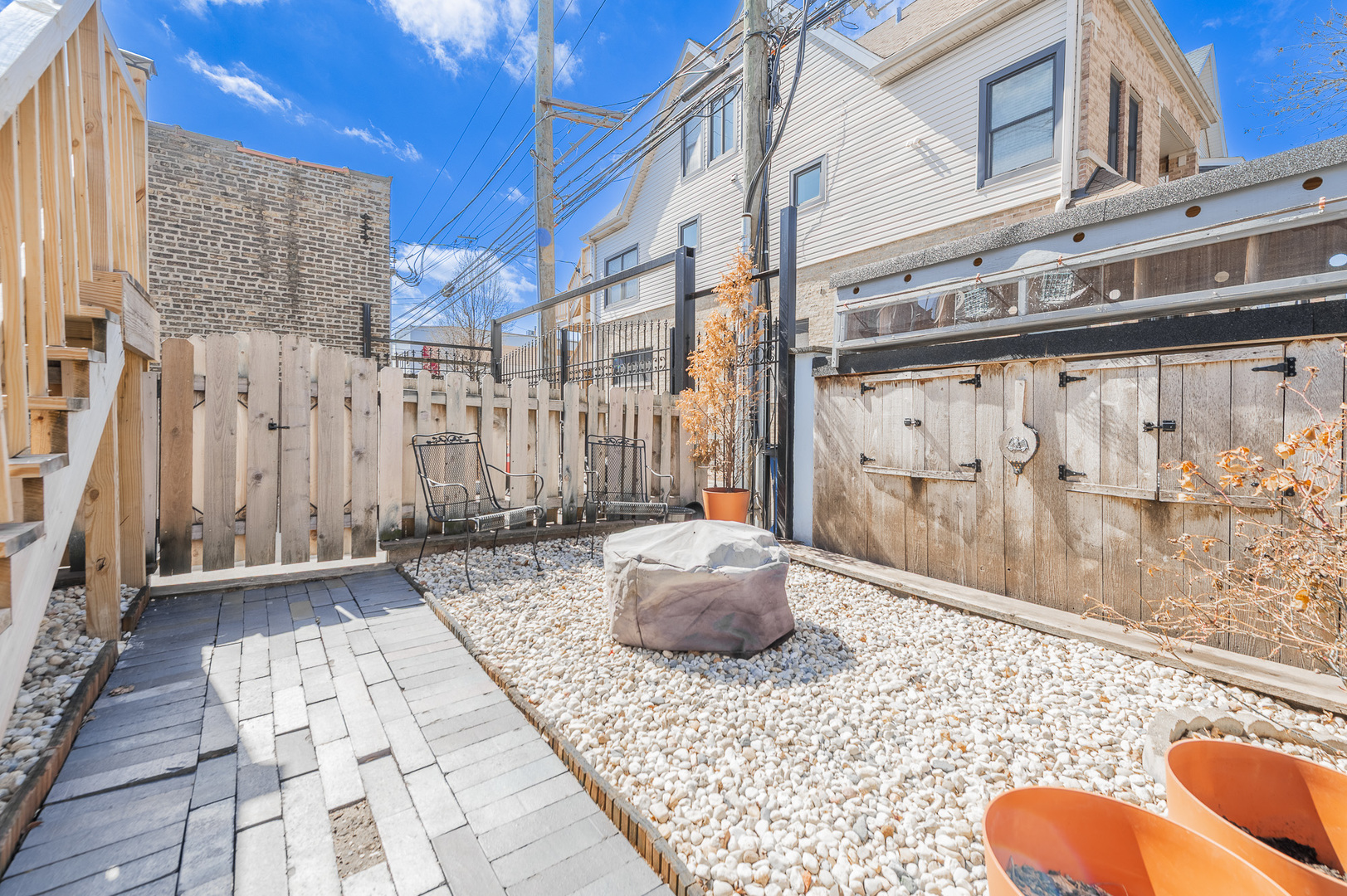 4054 N Western Avenue Property Photo 12