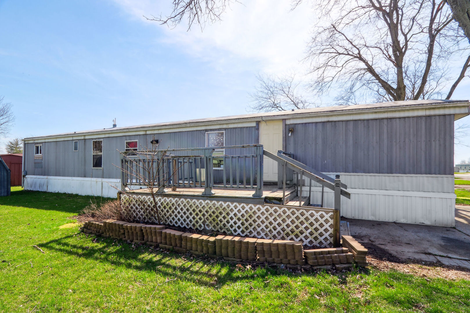 4809 W Windsor Road D18 Property Photo 1